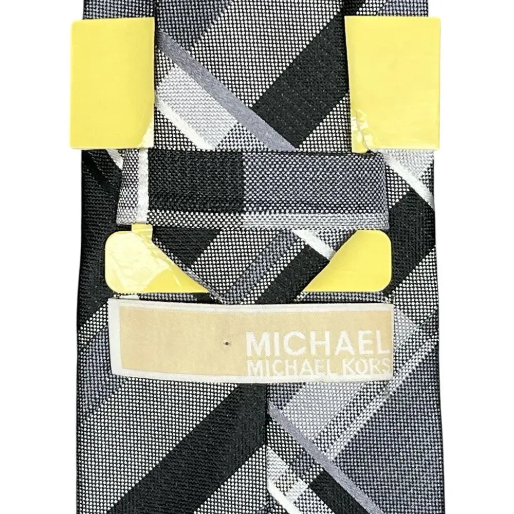 Michael Kors pattern accessory